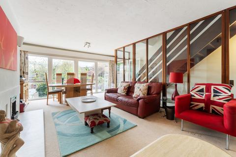 1 Willowmead, Sawbridgeworth, CM21 9HJ