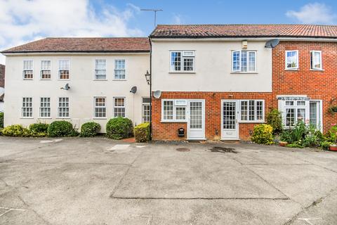Studio to rent, Bell Street, Hertfordshire CM21