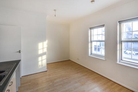 Studio to rent, Bell Street, Hertfordshire CM21