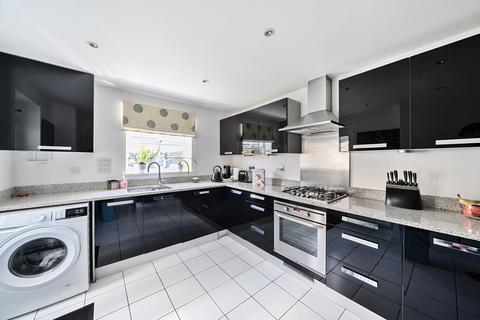 51 Felstead Crescent, Stansted, CM24 8UX