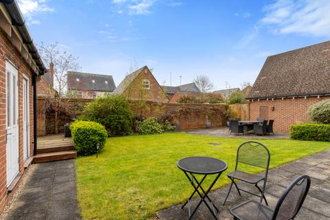 19 Felstead Crescent, Stansted, CM24 8UX