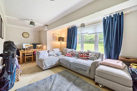 Flat 5, Eastacre Chaters Hill, Saffron Walden, CB10 2AB