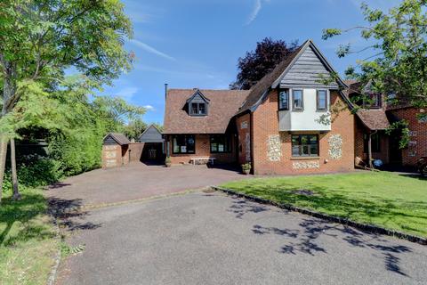 5 bedroom detached house for sale, Turners Drive, High Wycombe HP13