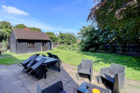 5 bedroom detached house for sale, Turners Drive, High Wycombe HP13