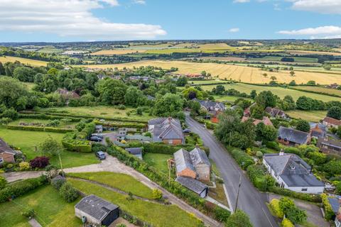 4 bedroom detached house for sale, Loosley Hill, Princes Risborough HP27