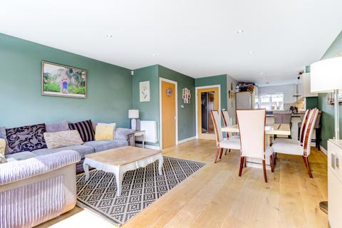 4 bedroom terraced house for sale, Greenwich Drive, Buckinghamshire HP11