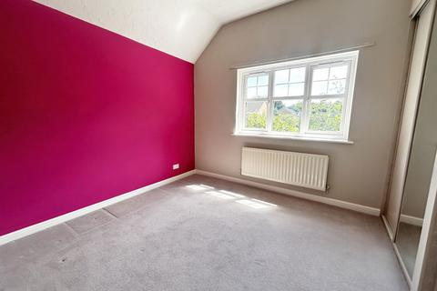 12 Burlish Avenue, Solihull, B92 8BF