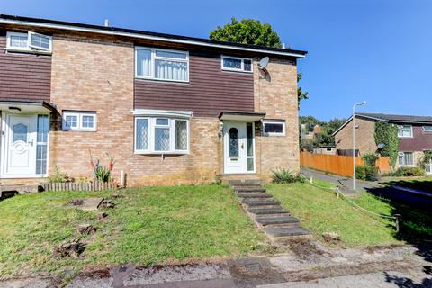 3 bedroom end of terrace house for sale, Edmunds Close, High Wycombe HP12