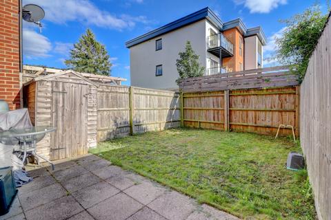 14 Bartlett Place, High Wycombe, HP12 3ER