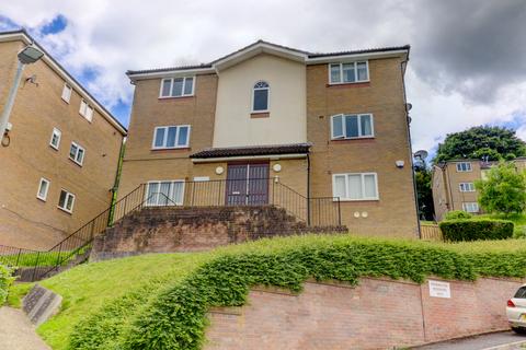 2 bedroom apartment for sale, Lingfield Close, High Wycombe HP13