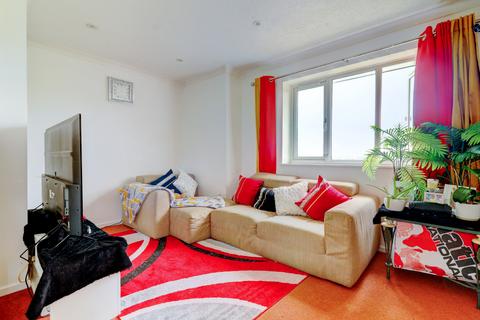 2 bedroom apartment for sale, Lingfield Close, High Wycombe HP13