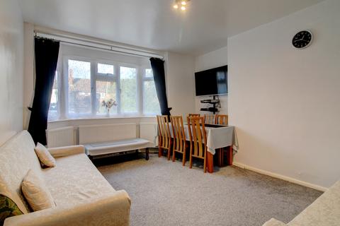 2 bedroom maisonette for sale, Larkfield Close, High Wycombe HP13