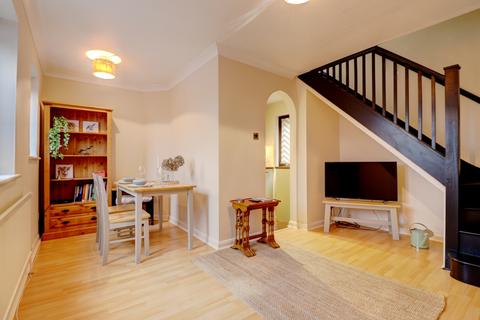 33 Cairnside, High Wycombe, HP13 7SB