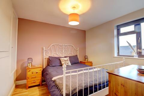 33 Cairnside, High Wycombe, HP13 7SB