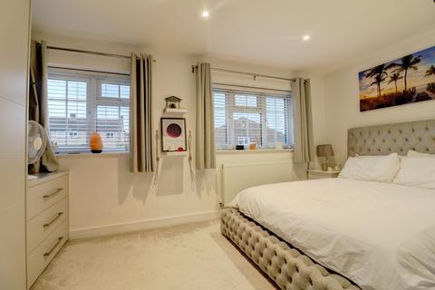 43a Rushbrooke Close, High Wycombe, HP13 7QW