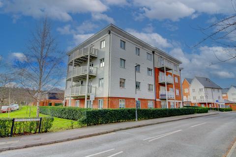 2 bedroom penthouse for sale, Chenille Drive, High Wycombe HP11