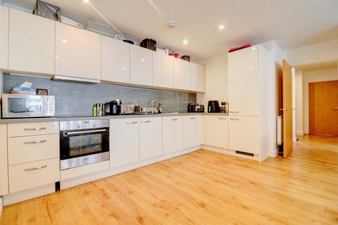 2 bedroom penthouse for sale, Chenille Drive, High Wycombe HP11