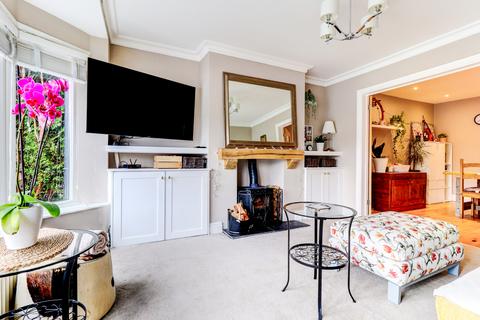 45 Dean Close, High Wycombe, HP12 3NS