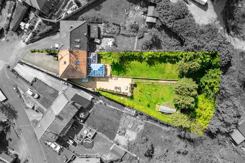 45 Dean Close, High Wycombe, HP12 3NS