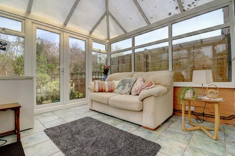 14 Rushbrooke Close, High Wycombe, HP13 7QN