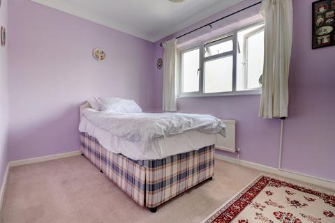 14 Rushbrooke Close, High Wycombe, HP13 7QN