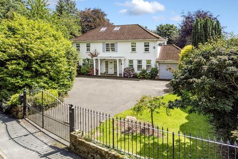 4 bedroom detached house for sale, Thorpe Lane, Guiseley, Leeds