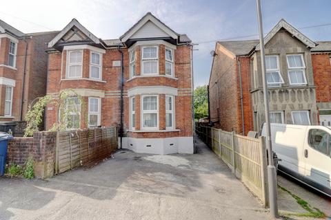 40 Benjamin Road, High Wycombe, HP13 6SR