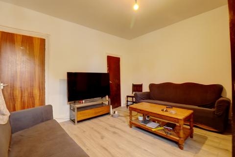 40 Benjamin Road, High Wycombe, HP13 6SR