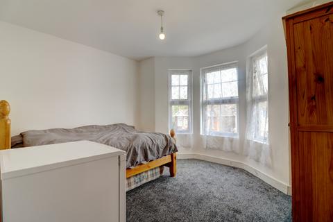 40 Benjamin Road, High Wycombe, HP13 6SR