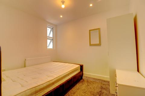 40 Benjamin Road, High Wycombe, HP13 6SR