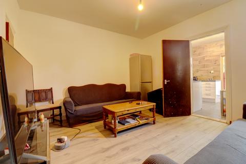 40 Benjamin Road, High Wycombe, HP13 6SR