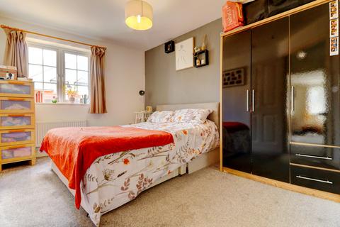 2 bedroom apartment for sale, Grange Drive, Buckinghamshire HP13