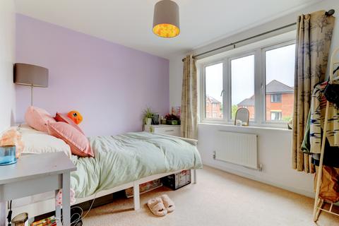 5, Fitzroy Court Bartlett Crescent, High Wycombe, HP12 3DW