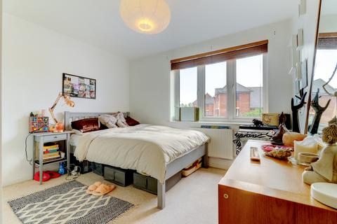 5, Fitzroy Court Bartlett Crescent, High Wycombe, HP12 3DW