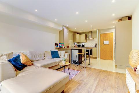 5, Fitzroy Court Bartlett Crescent, High Wycombe, HP12 3DW