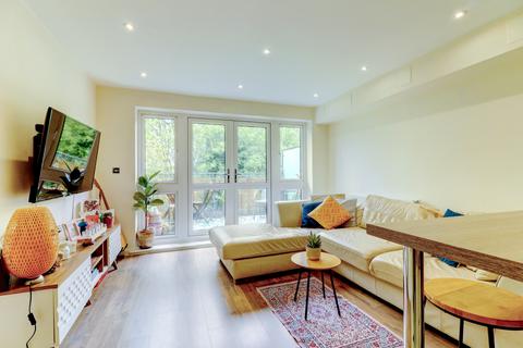 5, Fitzroy Court Bartlett Crescent, High Wycombe, HP12 3DW
