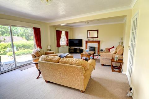 5 bedroom bungalow for sale, Four Ashes Road, High Wycombe HP15