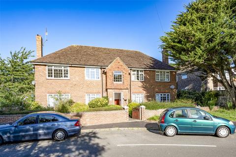 2 bedroom flat for sale, High Street, Tarring, Worthing, West Sussex, BN14