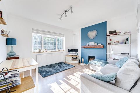 2 bedroom flat for sale, High Street, Tarring, Worthing, West Sussex, BN14