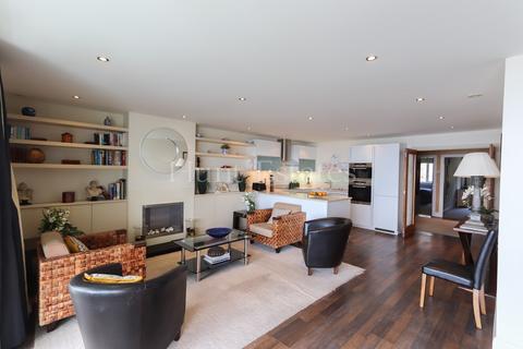 2 bedroom flat for sale, La Route de St Aubin, St Helier, JE2