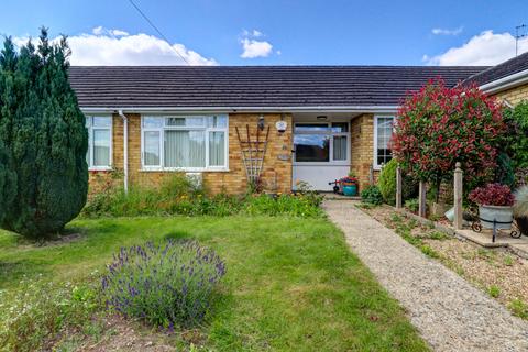 2 bedroom bungalow for sale, Harebell Walk, High Wycombe HP15