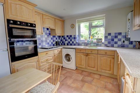 2 bedroom bungalow for sale, Harebell Walk, High Wycombe HP15