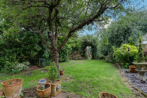 4 bedroom end of terrace house for sale, Elder Way, High Wycombe HP15