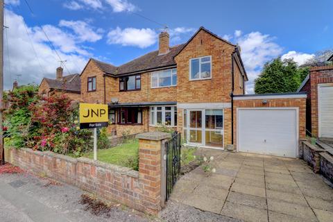 8 Chiltern Close, Princes Risborough, HP27 0EA