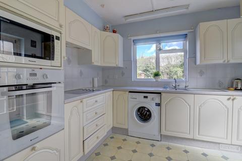 8 Chiltern Close, Princes Risborough, HP27 0EA