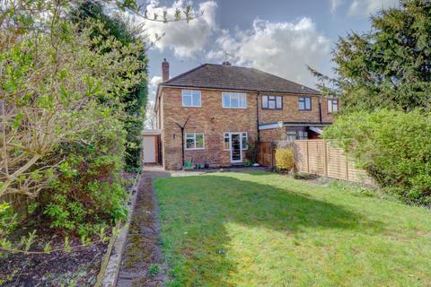 8 Chiltern Close, Princes Risborough, HP27 0EA