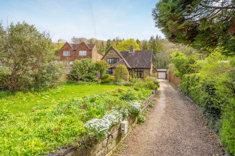 Trefloyne Westfields, Whiteleaf, Princes Risborough, HP27 0LH
