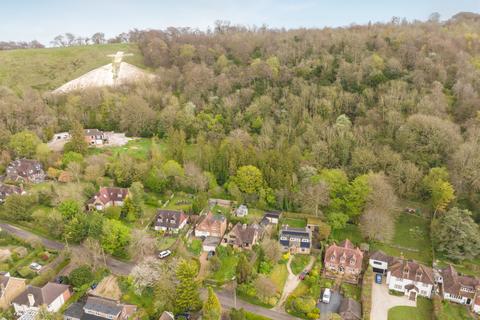 Trefloyne Westfields, Whiteleaf, Princes Risborough, HP27 0LH