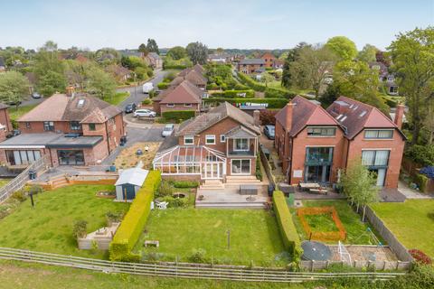 4 bedroom detached house for sale, Chiltern View Close, Princes Risborough HP27