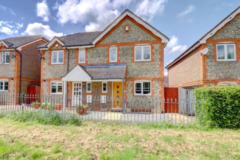 3 bedroom semi-detached house for sale, Ivy Close, Princes Risborough HP27